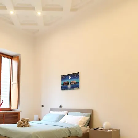Exclusive Five Minutes From The Sea Neapol